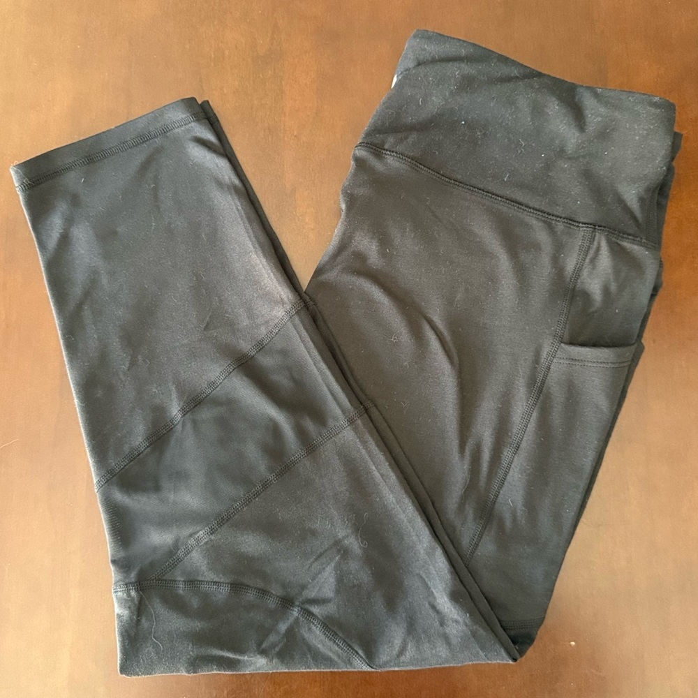 LuLaRoe Black Fearless Cropped Fitness Leggings